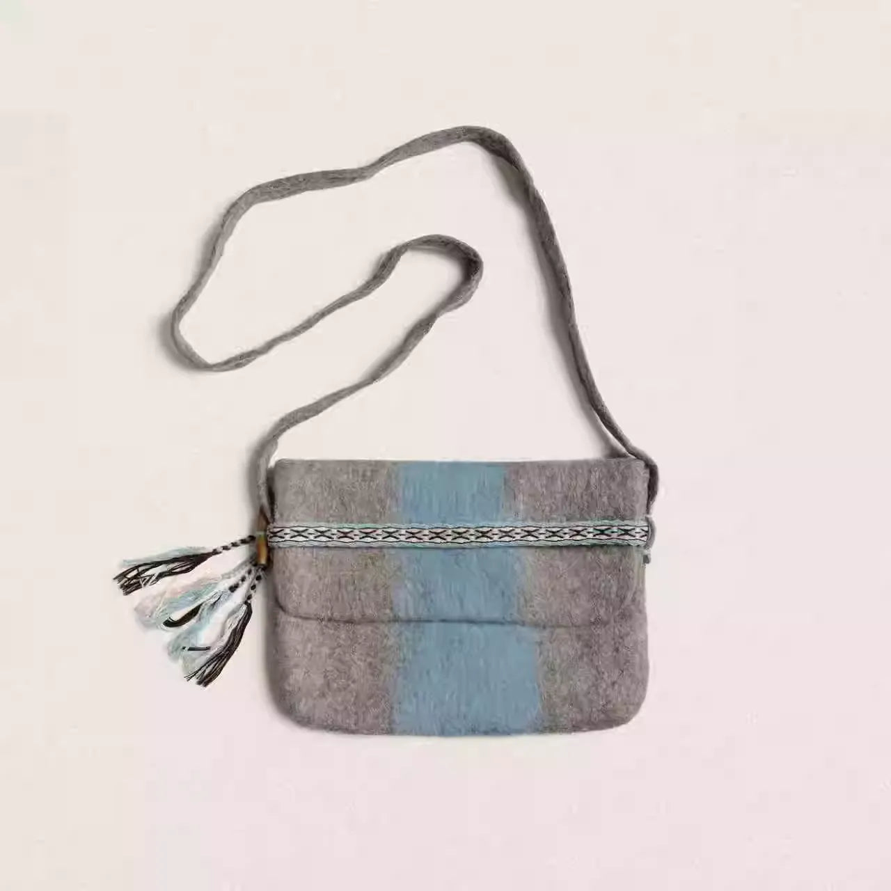 The Nomad's Carryall: Large Three-Tone Felt Bag - Handcrafted by Sanjiangyuan Herders