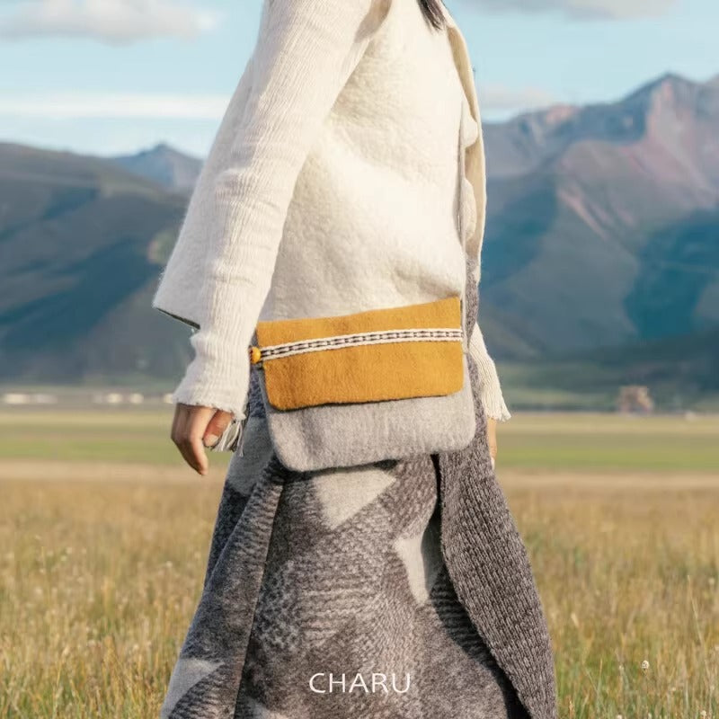 The Nomad's Carryall: Large Three-Tone Felt Bag - Handcrafted by Sanjiangyuan Herders